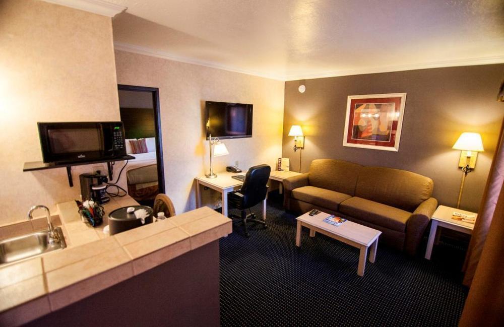 Hotel Tempe/Phoenix Airport Innsuites Hotel & Suites Zimmer foto